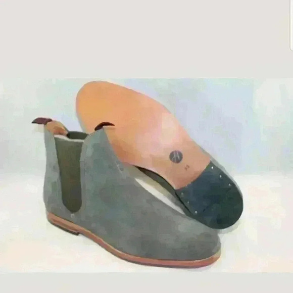 H London by Hudson Eldon Chelsea Suede Boot Sz 43 - Picture 3 of 6